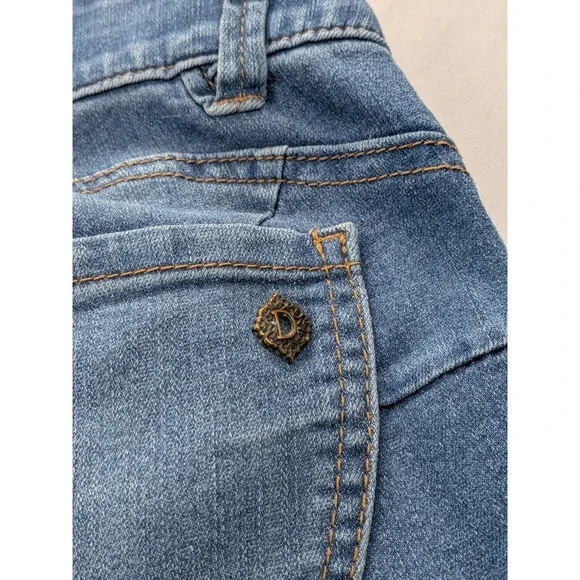 Democracy "Ab"solution Blue Denim Bermuda Shorts Medium Wash Women 8 Stretch - Picture 5 of 11